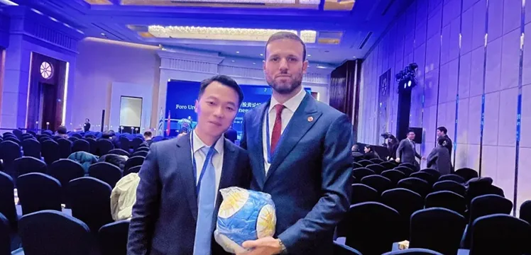 有球之星亮相中乌投资论坛